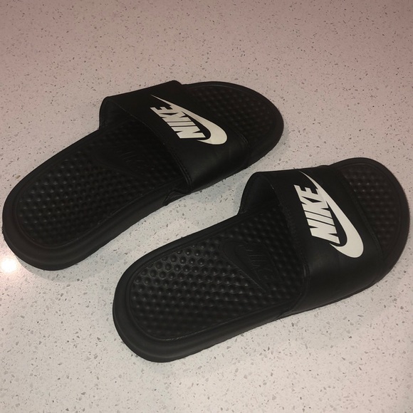 Nike Childrens Sandal Size 3Y - Picture 2 of 3